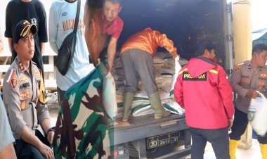 TNI–Polri Kawal Penyaluran Sembako ke Linge, Pemkab Aceh Tengah Drop Bantuan di Gelampang Gading
