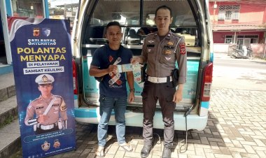 Satlantas Polres Sukabumi Gelar Program “Polantas Menyapa” di Kantor Samsat Cibadak : Tingkatkan Pelayanan Ramah dan Humanis