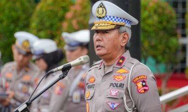 ‎Dirkamsel Korlantas Polri Brigjen Pol Prianto Pimpin Apel Pagi, Dorong Persiapan Optimal Operasi Lilin 2025