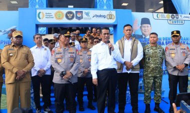 Polda Papua Salurkan 852 Ton Beras SPHP ke Enam Provinsi, Wakapolri Pastikan Stok Aman Jelang Natal dan Tahun Baru