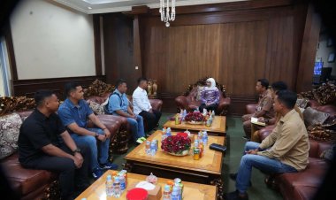 Bupati Way Kanan Ayu Asalasiyah, S.Ked hari ini menerima audiensi Ketua terpilih dan tim formatur Komite Olahraga Nasional Indonesia (KONI)