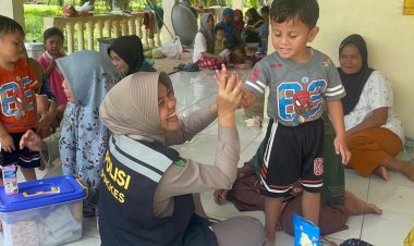 POLRI HADIR MELALUI DOKKES POLRES LANGKAT MELAKSANAKAN BAKTI KESEHATAN KEPADA KEPADA MASYARAKAT DESA HARAPAN MAKMUR