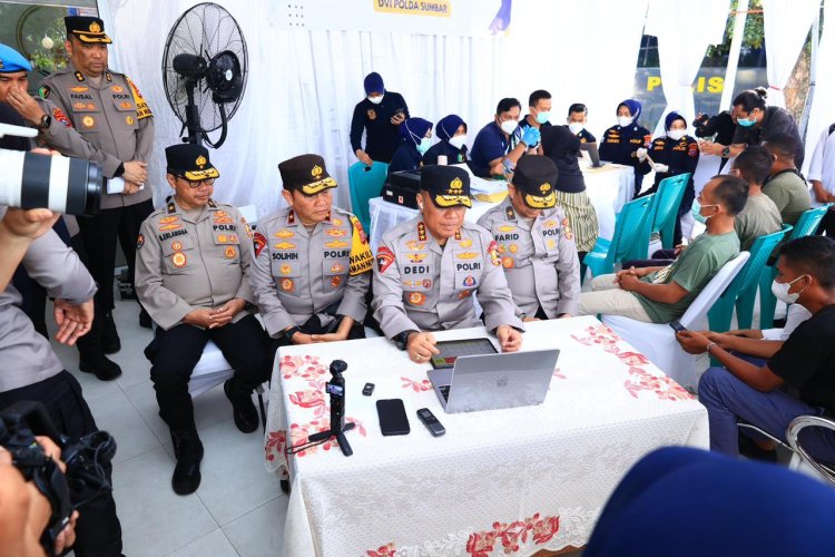 Wakapolri Tinjau Posko Antemortem DVI di Sumatera Barat, Pastikan Proses Identifikasi Korban Berjalan Optimal