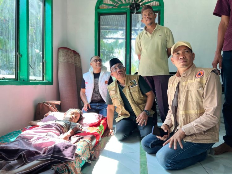 Haji Uma dan Wabup Aceh Timur Tinjau Pengungsi, Beri Dukungan untuk Disabilitas dan Warga Sakit