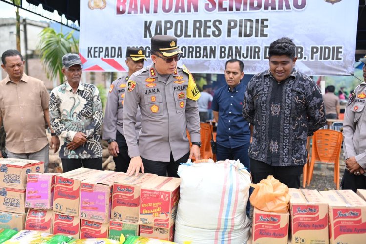 Kapolres Pidie Salurkan Bantuan untuk Korban Banjir di Dapur Umum Gampong Blang Pandak Tangse