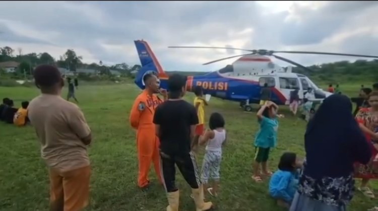 Kru Helikopter Polri Dampingi Warga di Tengah Bencana, Anak-Anak Aceh Tamiang Jadi Sumber Semangat