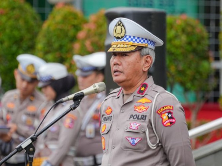 ‎Dirkamsel Korlantas Polri Brigjen Pol Prianto Pimpin Apel Pagi, Dorong Persiapan Optimal Operasi Lilin 2025