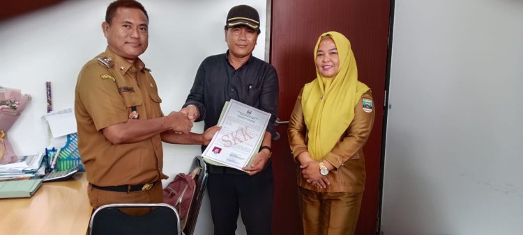 IWOI Pesisir Barat Terima SKK Kesbangpol 