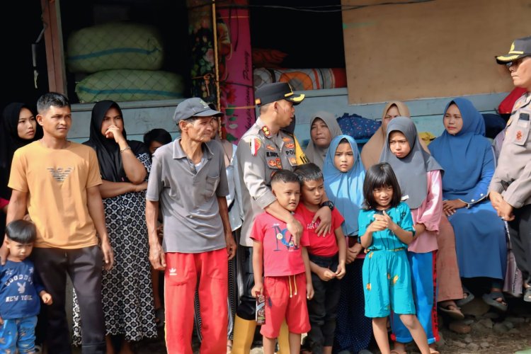 Kapolres Aceh Tengah Salurkan Bantuan Kabaharkam Polri untuk Warga Terdampak Bencana Alam
