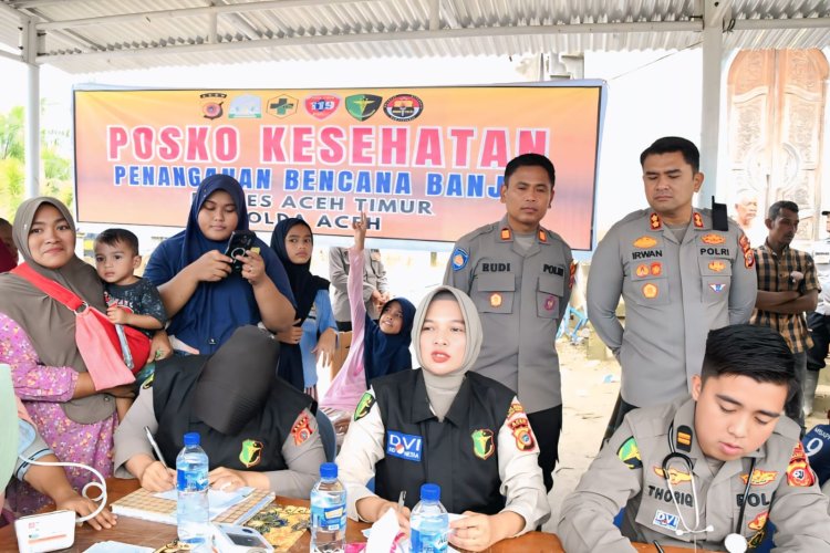 Kapolres Aceh Timur Tinjau Pengobatan Gratis dan Trauma Healing bagi Korban Banjir di Julok