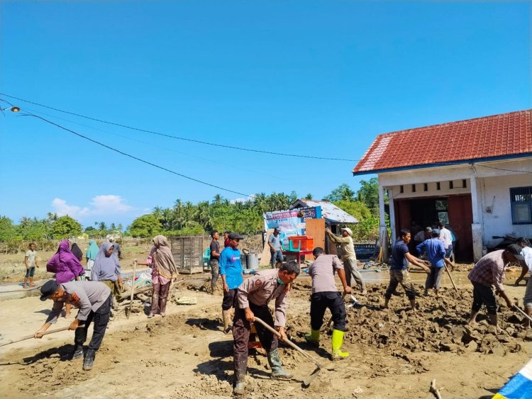 Polri dan Warga Bersinergi Pulihkan Pascabanjir di Pidie Jaya