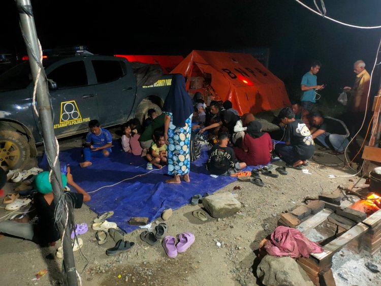 Polres Pidie Hadir di Wilayah Terisolir, Internet Starlink Dipasang untuk Pengungsi Rusip Antara
