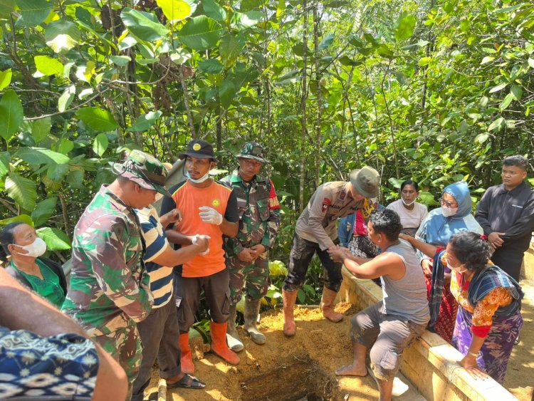 Sinergi Brimob Polda Sumut dan Tim SAR, Satu Korban Longsor di Tapanuli Tengah Berhasil Dievakuasi