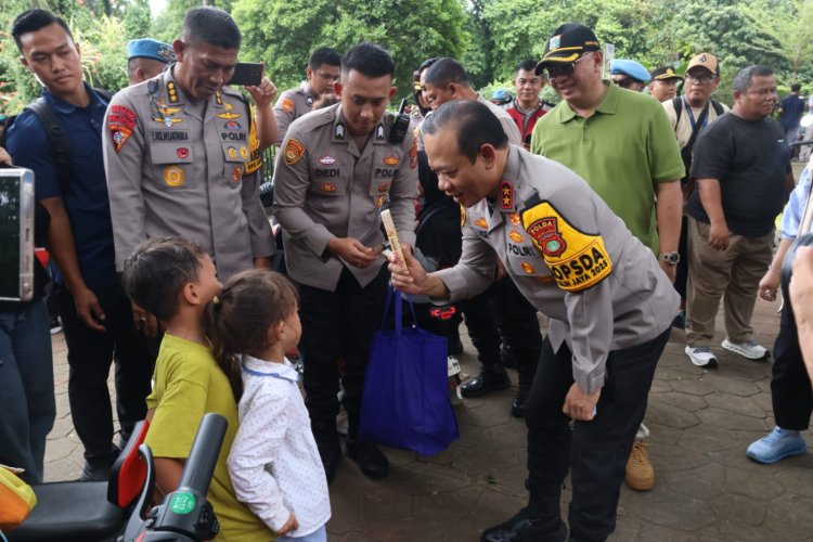 Kapolda Metro Jaya Tinjau Ragunan yang Ramai Saat Libur Akhir Tahun, Pastikan Aman dan Kondusif