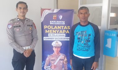 ‎Satlantas Polres Sukabumi Terus Gencarkan Program 'Polantas Menyapa' di Samsat Cibadak
