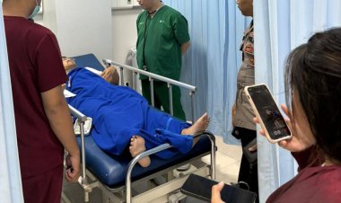 Layanan 110 Jadi Penyelamat, Polisi Evakuasi Warga Sesak Napas di Kabupaten Bekasi