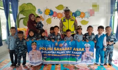 Polisi Sahabat Anak, Kanitkamsel Satlantas Polres Way Kanan Binluh di Paud Buah Hati Bunda