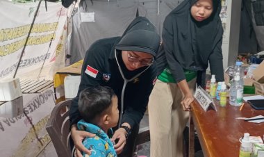 Sentuhan Kemanusiaan Polri, Layanan Kesehatan Pusdokkes Jangkau Warga Hingga Pelosok Aceh Terdampak Bencana