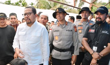 Kapolda Aceh Dampingi Staf Kepresidenan Kunjungi Korban Banjir di Serbajadi Aceh Timur