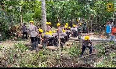 Brimob Polda Sulteng Bangun Jembatan Sementara Penghubung Wani 3–Labuan Kungguma