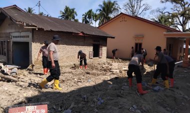 Brimob Hadir Dukung Pemulihan Rumah dan Aktivitas Ibadah Pascabencana Batang Toru