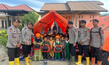 Brimob Polda Sumut Gelar Edukasi dan Trauma Healing untuk Anak TK Terdampak Bencana di Tapanuli Selatan