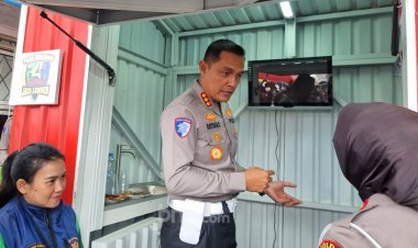 ‎Ditlantas Polda Jabar Serahkan Dua Unit Bengkel Ojol Kamtibmas, Wujud Sinergi dengan Elemen Masyarakat