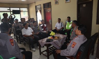 Kunjungi Polsek Jajaran, Kapolres Way Kanan Dorong Anggota Jauhi Pelanggaran