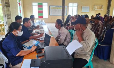 Antusias, Ratusan Warga Kampung Suka Bhakti Manfaatkan BPJS Keliling