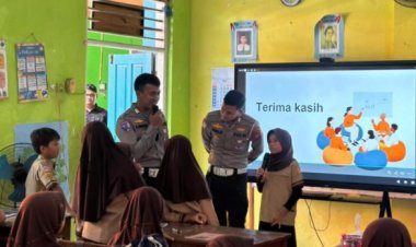 ‎Satuan Lalu Lintas Polres Cirebon Kota Gelar Police Goes to School di SD Negeri 1 Pegajahan