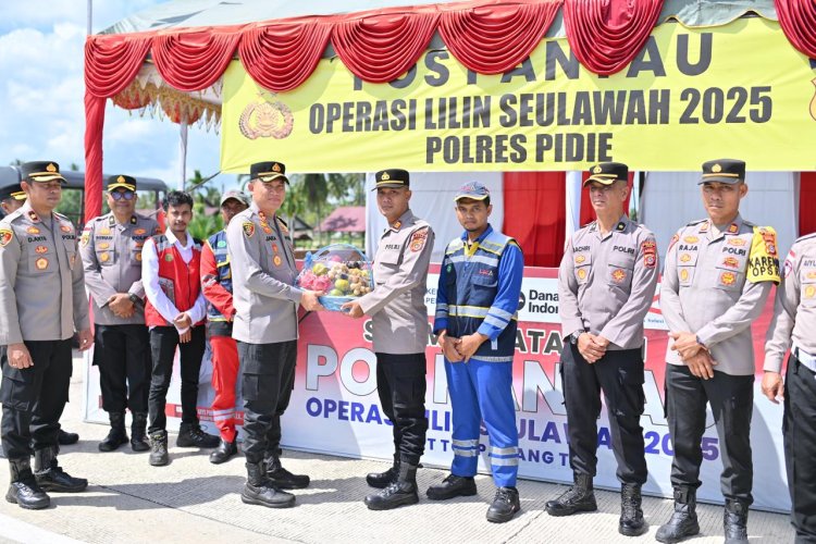 Kapolres Pidie Tinjau Pos Ops Lilin Seulawah, Beri Motivasi dan Bingkisan kepada Petugas Pengamanan
