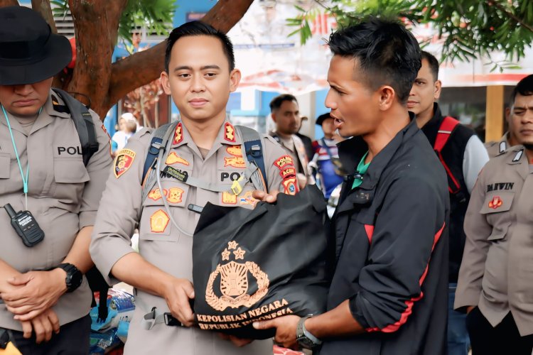 Polri Untuk Masyarakat, Kapolres Aceh Tengah Salurkan Bantuan Warga Bintang Pepara dan Gelar Bhakti Kesehatan
