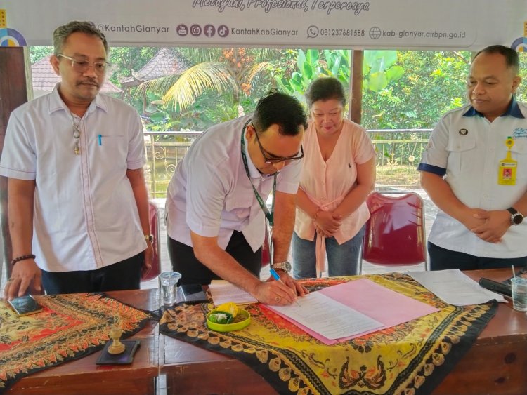 ‎Penyerahan Bantuan CSR Bank BPD Bali dalam Kegiatan Akses Reforma Agraria Tahun 2025 Kantah Kabupaten Gianyar