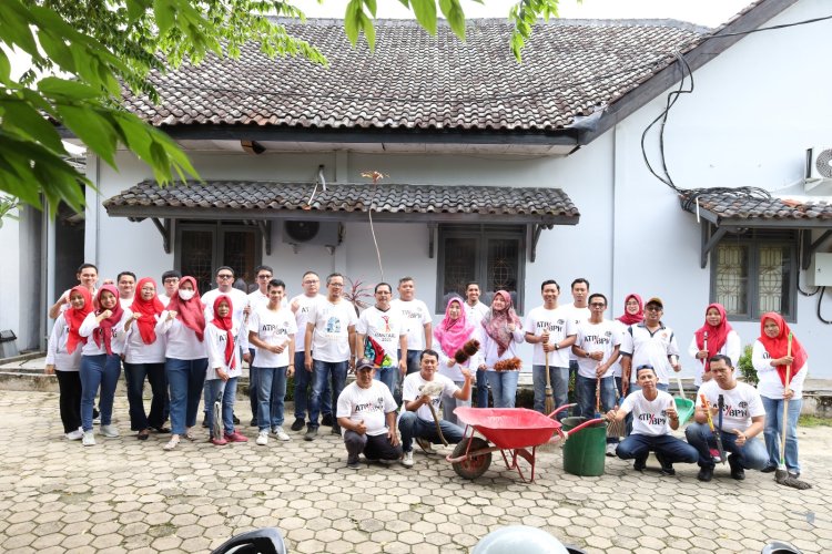 ‎Kantah Kabupaten Lampung Tengah Gelar Gotong Royong Kebersihan