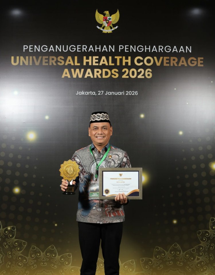 Walikota Metro Raih Penghargaan UHC Kategori Madya