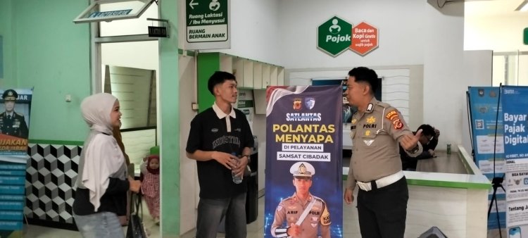 Samsat Pelabuhan Ratu dan Cibadak Tingkatkan Kualitas Pelayanan Melalui Program Polantas Menyapa