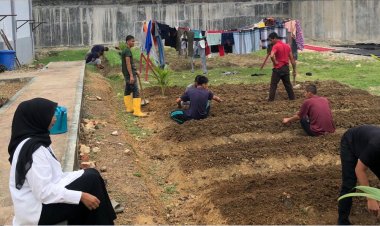 Anak Binaan LPKA Kelas II Banda Aceh Olah Lahan Pertanian, Perkuat Program Pembinaan Kemandirian