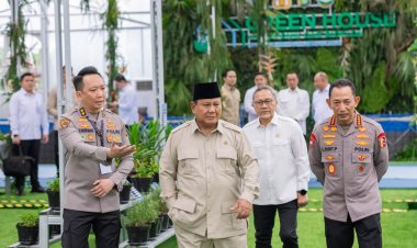 Presiden Prabowo Subianto Anugerahkan Bintang Jasa dan Satyalancana Wira Karya kepada Penggerak MBG dan Rantai Pasok SPPG Polri