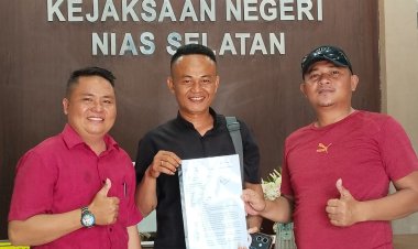 Kejari Nias Selatan Limpahkan Lapdu Dugaan Korupsi Proyek Bantuan Pemerintah Program Revitalisasi SD Negeri 071185 Lolowau di Inspektorat untuk Audit