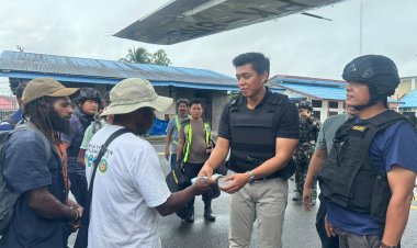 Dari Ujung Landasan Korowai: Duka, Solidaritas Warga, dan Komitmen Satgas Damai Cartenz Jaga Akses Satu-Satunya ke Tanahmerah