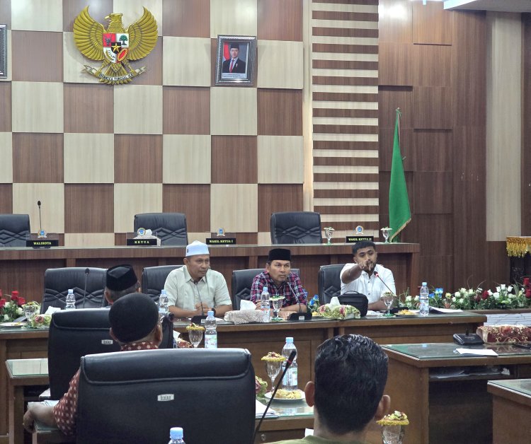 Rapat DPRK Langsa Memanas, Walikota Didesak Segera Keluarkan Solusi untuk Pedagang Buah
