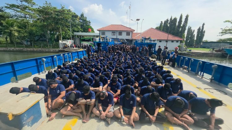 ‎ 220 Warga Binaan High Risk Jakarta Dipindah Ke Nusakambangan