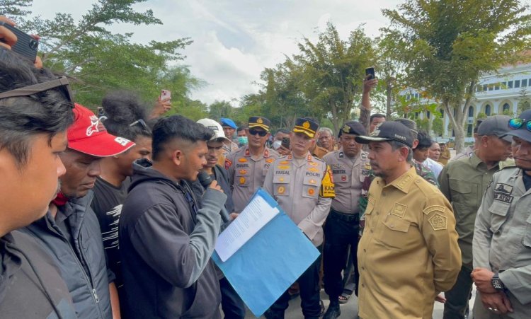 Kapolres Pidie Jaya Pimpin Pelayanan dan Pengamanan Unjuk Rasa di Kantor Bupati