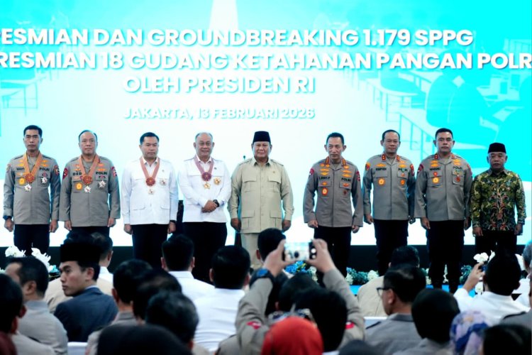 Presiden Prabowo Anugrahkan Bintang Jasa Dan Satyalancana Wira Karya Kepada Penegak MBG Dan Rantai Pasok SPPG Polri