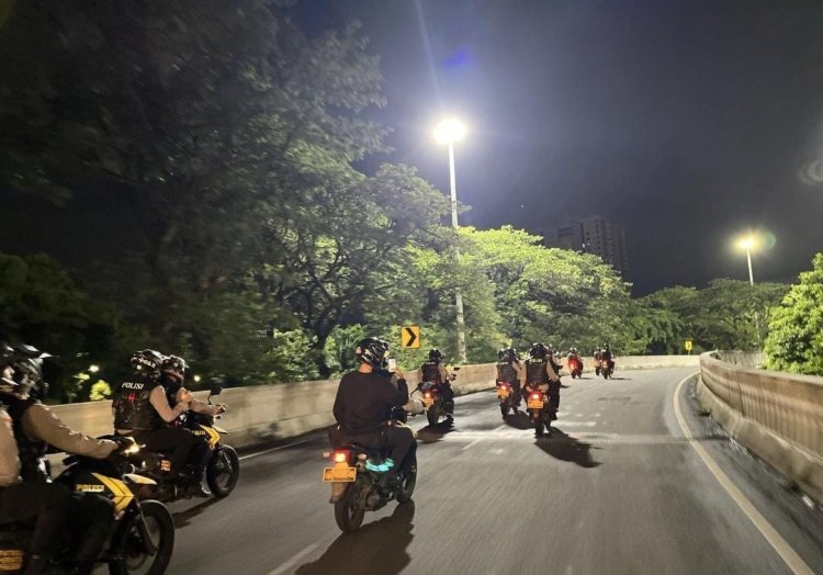 Satgas Anti Tawuran Ditsamapta Polda Metro Jaya Amankan 7 Pemuda dan 3 Sajam di Cilincing