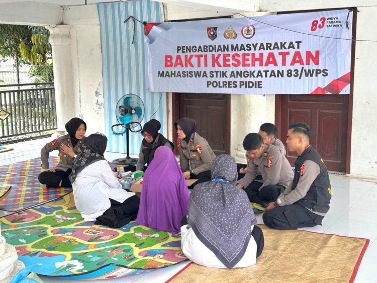 Polri Peduli Kesehatan, Mahasiswa STIK WPS dan Polres Pidie Gelar Bakti Kesehatan di Gampong Tanjung
