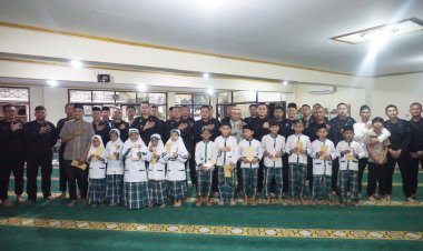 Santunan dan Buka Bersama di Kwitang, Brimob PMJ Hadirkan Kepedulian Nyata untuk Anak Yatim