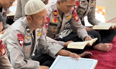‎Personel Batalyon D Pelopor Ikuti Pembinaan Rohani dan Mental PNPP di Masjid Al-Amin