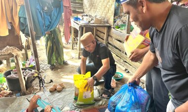 Aksi Sosial Polres Aceh Timur, Kasat Intelkam Salurkan Bantuan untuk Warga Kurang Mampu
