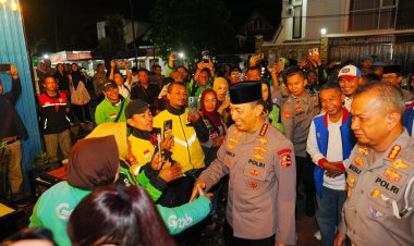 Momen Kapolri Interaksi-Serap Aspirasi Ojol di Kedai Ado Presisi 